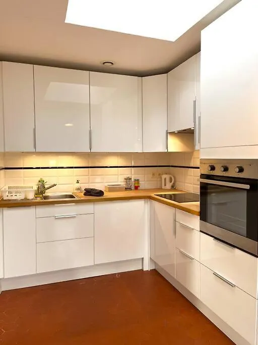 Appartement A Pied Du Centre Avec Place De Parking Arles